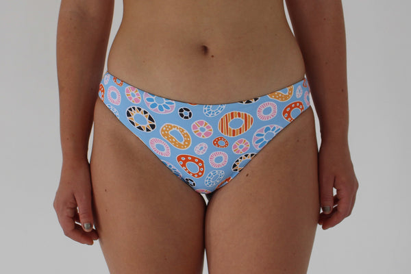 Nikki Bottom - Donuts