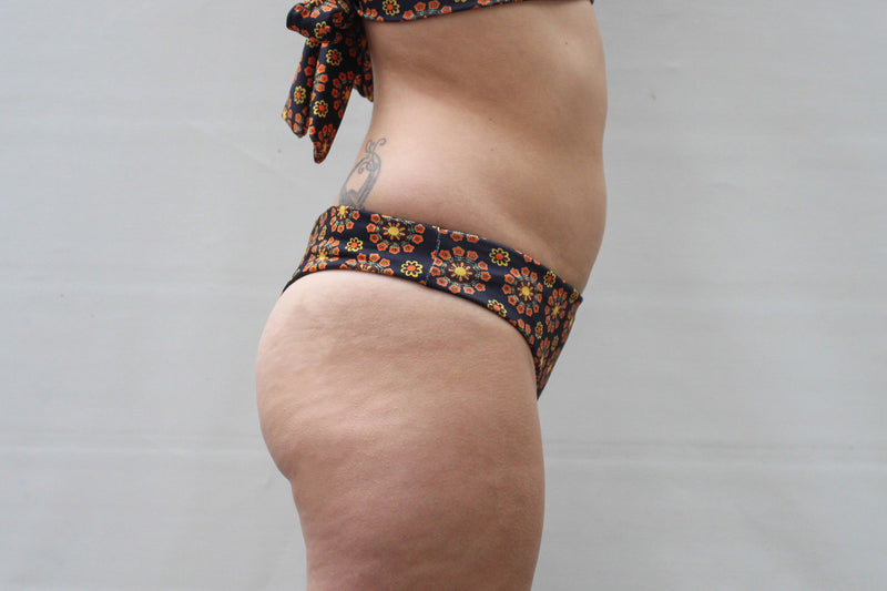 Nikki Bottoms - Midnight Retro Floral